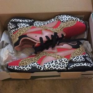 Leopard print puma sneakers